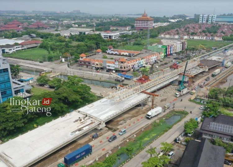 SUDAH 80 PERSEN: Pembangunan Flyover Arteri Madukoro di Kota Semarang, Jawa Tengah terus dikebut. (Antara/Lingkarjateng.id)