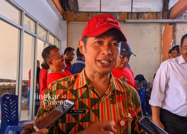 Kabupaten Semarang Nihil Temuan Pelanggaran Netralitas ASN, Masyarakat Diimbau Ikut Aktif Mengawasi 25 BERI PENJELASAN: Kepala Diskominfo Kabupaten Semarang, Petrus Triyono saat ditemui di Alun-Alun Bung Karno, Kalirejo, Ungaran Timur, Kabupaten Semarang. (Hesty Imaniar/Lingkarjateng.id)