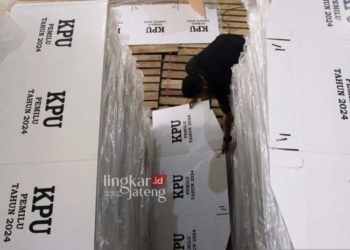 DITATA RAPI: Kotak suara, salah satu logistik Pemilu 2024. (Antara/Lingkarjateng.id)