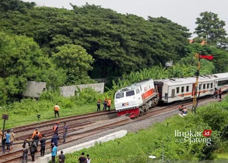 Dampak KA Pandalungan Anjlok, 3 KA Sempat Alami Keterlambatan Masuk ...