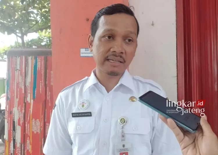 BERI KETERANGAN: Kepala Diskominfo Pati, Ratri Wijayanto. (Arif Febriyanto/Lingkarjateng.id)