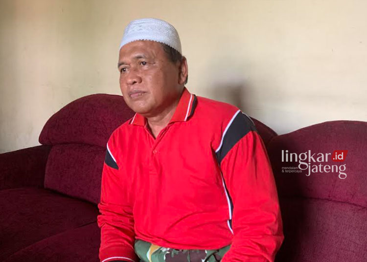 Kepala Desa Katonsari, Demak, Mahfudz saat ditemui Lingkar, Senin, 29 Januari 2024. (Burhanuddin Aslam/Lingkarjateng.id)