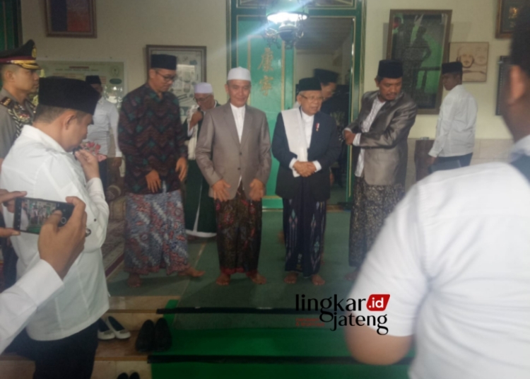 Wakil Presiden KH. Ma'ruf Amin saat hadiri Haul Mbah Ma'shum Lasem di Pondok Pesantren Kauman Lasem di Kabupaten Rembang, pada Sabtu, 27 Januari 2024. (Vicky/Lingkarjateng.id)