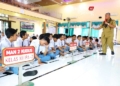 BERI MOTIVASI: Pj Bupati Kudus, Bergas Catursasi Penanggungan memberi motivasi kepada pelajar MAN 2 Kudus, belum lama ini. (Dok. Humas Kudus for Lingkar/Lingkarjateng.id)