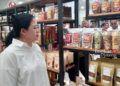 KUNJUNGAN KERJA: Ketua DPR RI sekaligus politisi PDIP Puan Maharani mengunjungi Sentra Batik dan Oleh-Oleh Khas Kabupaten Semarang, Jumat, 12 Januari 2024. (Hesty Imaniar/Lingkarjateng.id)