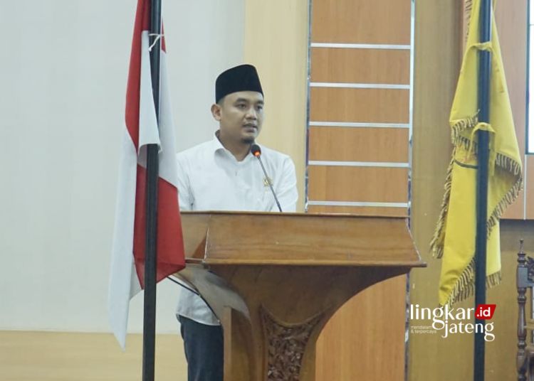 MEMAPARKAN: Ketua Dewan Perwakilan Rakyat Daerah (DPRD) Kabupaten Jepara, Haizul Ma'arif, memberikan saran dan masukan pada Ranwal RPJPD 2025-2045 di Gedung Shima, Selasa, 16 Januari 2024. (Tomi Budianto/Lingkarjateng.id)