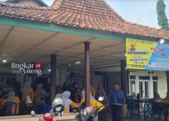 ANTUSIASI: Pelaksanaan Sub PIN Polio putaran pertama di Desa Mayong Lor, Kecamatan Mayong, Kabupaten Jepara, baru-baru ini. (Tomi Budianto/Lingkarjateng.id)