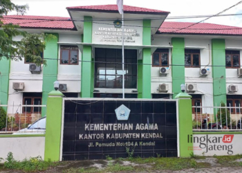Kantor Kemenag Kendal. (Robison/Lingkarjateng.id)