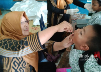 IMUNISASI: Pelaksanaan Sub PIN Polio tahap kedua di PAUD Kuncup Mawar 2 di Desa Sidomukti, Kecamatan Bandungan, Kabupaten Semarang, Selasa, 20 Februari 2024. (Dinkes Kabupaten Semarang/Lingkarjateng.id)