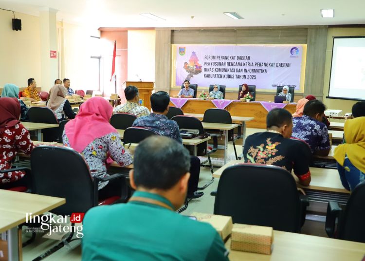 RAPAT: Suasana Forum Perangkat Daerah Pemerintah Kabupaten Kudus membahas Rancangan Awal (Ranwal) Rencana Kerja (Renja) Kerja Tahun 2025 pada Selasa, 27 Februari 2024. (Diskominfo Kudus/Lingkarjateng.id)