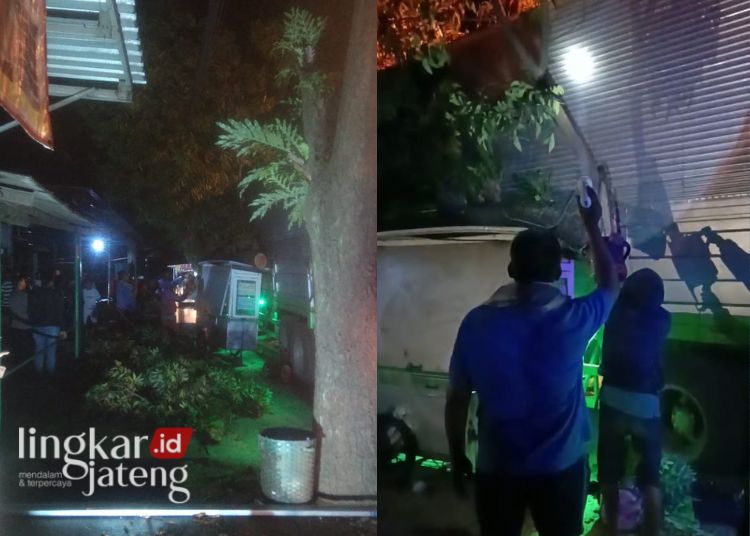 Tersenggol Kendaraan Besar, Pohon di Jalan Mayong-Welahan Jepara Tumbang Timpa 2 Gerobak 25 LAKA: Mobil fuso senggol pohon dibahu jalanan, karena menghindari kendaraan besar lain dari lawan arah pada Sabtu malam, 18 Februari 2024 pukul 23.00 WIB di jalan Mayong-Welahan. (Muhammad Aminudin/Lingkarjateng.id)