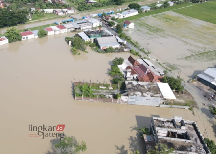 BANJIR: Banjir yang merendam belasan kecamatan di Kabupaten Grobogan, belum lama ini. (Eko Wicaksono/Lingkarjateng.id)