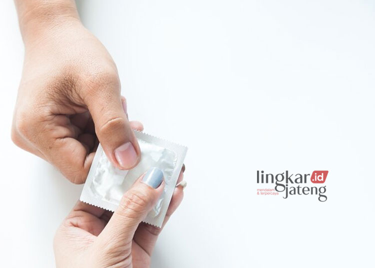 Ilustrasi penyebaran HIV/AIDS akibat hubungan bebas. (Freepik/Lingkarjateng.id)