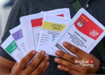 Prediksi Caleg Menang Pemilu 2024 Mulai Beredar, Ini Respons KPU Jateng 32 ILUSTRASI: Surat suara pemilu. (Antara/Lingkarjateng.id)