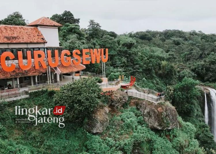 Destinasi Pariwisata Curug Sewu yang ada di Kecamatan Patean, Kabupaten Kendal. (Dok. Lingkarjateng.id)