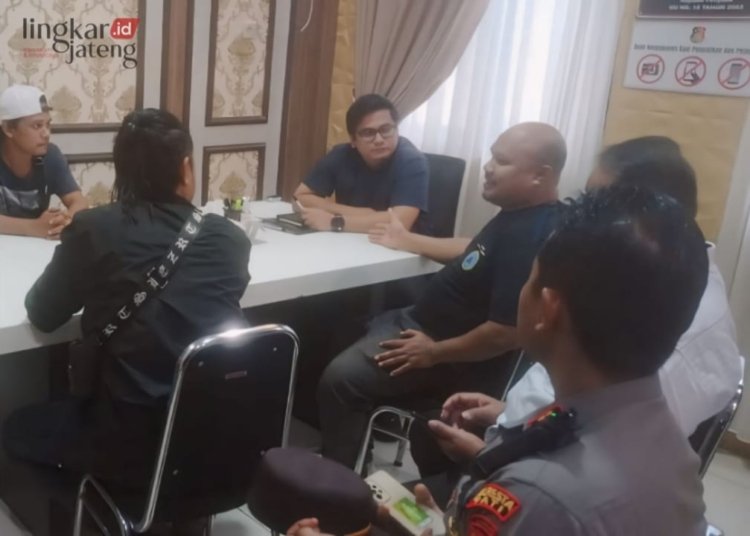 AUDIENSI: Aliansi Masyarakat Pati menggelar audiensi bersama Polresta Pati. (Setyo Nugroho/Lingkarjateng.id)