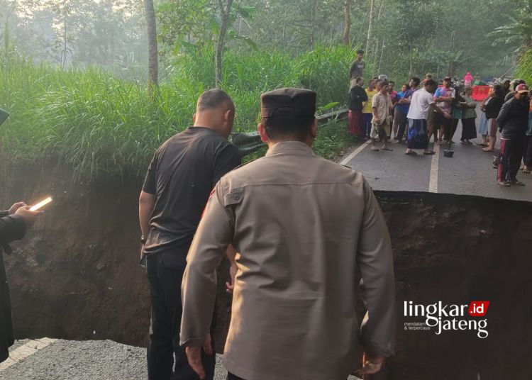 Jembatan Gabus Salatiga Ambrol Diterjang Banjir Bandang 1 Orang Tewas 1