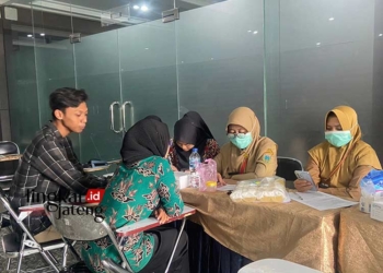 SKRINING: Kegiatan skrining penyakit TBC yang diadakan oleh MSI dan DKK Kudus. (Nisa Hafizhotus Syarifa/Lingkarjateng.id)