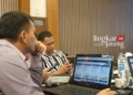 Bimbingan teknis penggunaan aplikasi Aplikasi Sistem Informasi Pengadaan Barang danJasa Desa (SIMPeDes) untuk aparatur desa di Kabupaten Kendal pada Selasa, 23 April 2024. Kegiatan ini digelar Desa (Dispermasdes) Kendal menggandeng Universitas Semarang (USM). (Unggul Priambodo/Lingkarjateng.id)