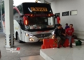 Tarif Bus Semarang-Solo Naik Lebih dari 50 Persen selama Lebaran 2024 27 MENUNGGU: Sejumlah penumpang menunggu keberangkatan bus di Terminal Tingkir, Kota Salatiga. (Angga Rosa/Lingkarjateng.id)