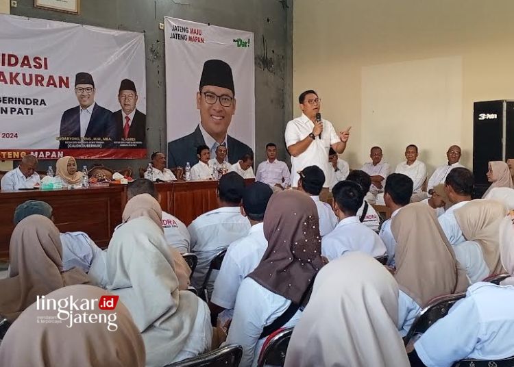 KONSOLIDASI: Ketua Dewan Pimpinan Daerah (DPD) Partai Gerindra Jawa Tengah, Sudaryono, menyampaikan alasan ikut maju Pilgub Jateng 2024 di Gedung Pemberdayaan Masyarakat, Desa Plangitan, Kabupaten Pati pada Selasa, 28 Mei 2024. (Setyo Nugroho/Lingkarjateng.id)