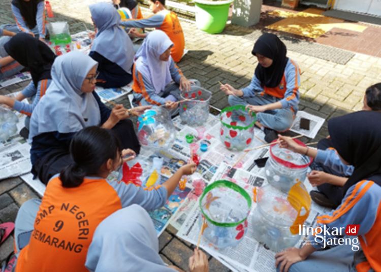 Mahasiswa PPG Prajab UNNES Sosialisasikan Pengelolaan Sampah di SMPN 9 Semarang1