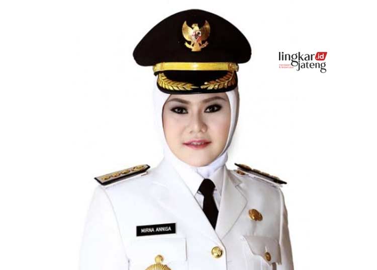 Mantan Bupati Kendal Mirna Annisa