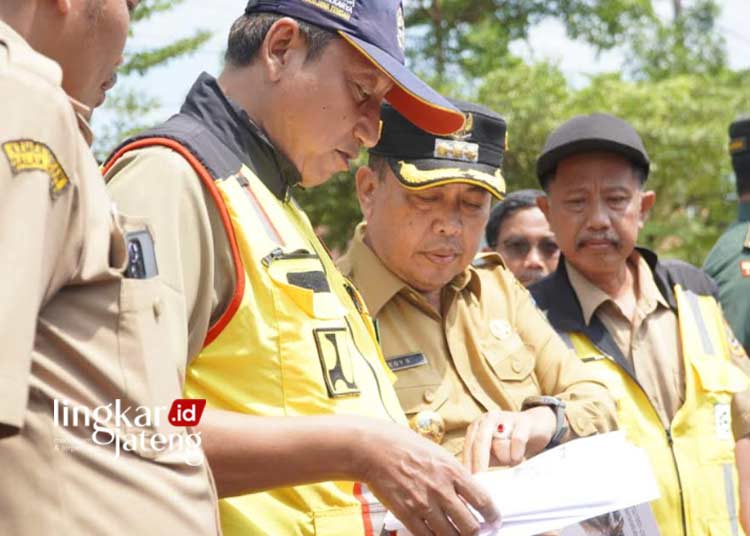 Pj Bupati Jepara monitoring perbaikan Jalan Jepara Keling