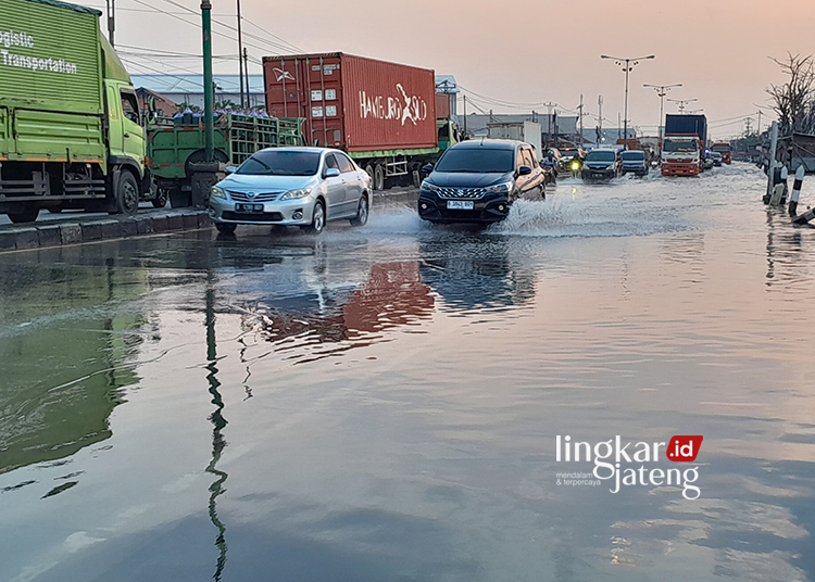 banjir rob demak