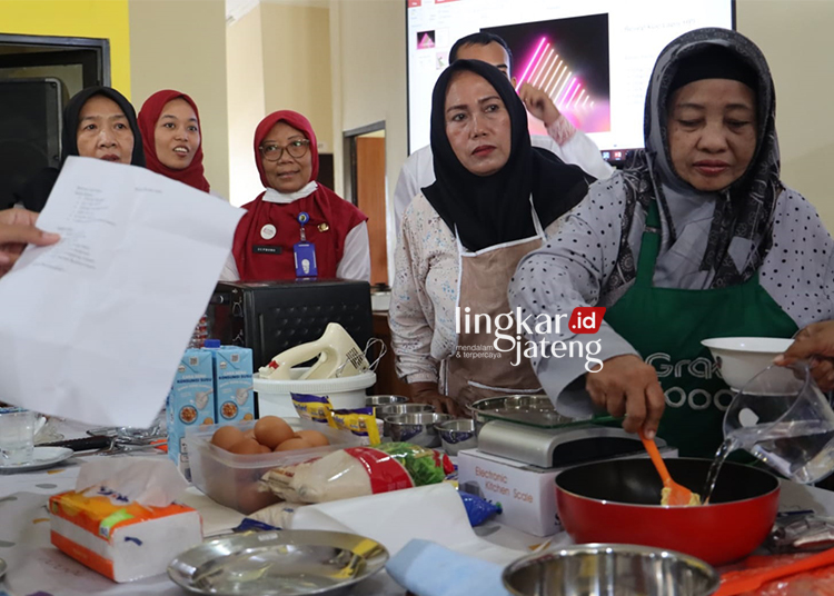 INOVASI: Suasana sosialisasi penerapan bioteknologi Hidrolisat Protein Ikan (HPI) di Technopark Pekalongan, Selasa (28/5/). (Kominfo Kota Pekalongan/Lingkarjateng.id)