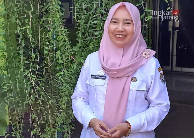 Jelang Pilkada, 5.345 Pemilih Pemula di Kendal Belum Lakukan Perekaman KTP 25 Kepala Disdukcapil Kendal, Ratna Mustikaningsih. (Arvian Maulana/Lingkarjateng.id)