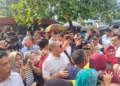 Menteri Perdagangan Zulkifli Hasan saat mengecek harga sembako di Pasar Karangayu Semarang, Sabtu, 8 Juni 2024. (Rizky Syahrul/Lingkarjateng.id)