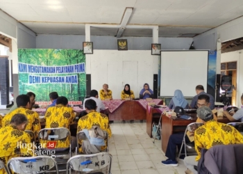 SOSIALISASI: BPJS Kabupaten Pekalongan menyosialisasikan alur pelayanan peserta JKN dan UHC. (BPJS Kesehatan Cabang Pekalongan/Lingkarjateng.id)