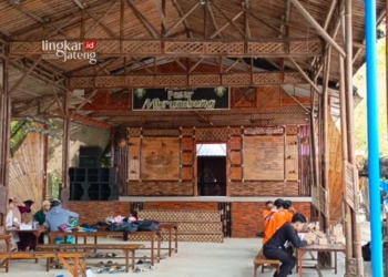 Pasar Brumbung di Desa Banggi, Kecamatan Kaliori, Kabupaten Rembang. (Vicky Rio/Lingkarjateng.id)