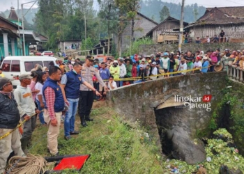 Warga Desa Batur Kidul, Kecamatan Getasan, Kabupaten Semarang, digegerkan dengan penemuan mayat di Sungai Parat pada Jumat, 7 Juni 2024. (HMS/Lingkarjateng.id)