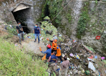 Lokasi penemuan jenazah KH di Sungai Parat, Desa Batur, Kecamatan Getasan, Kabupaten Semarang. (Hesty Imaniar/Lingkarjateng.id)
