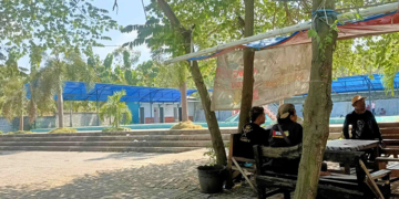 LOKASI: Tanah yang diduga diserobot oleh Pemdes Karangasem telah berdiri kolam renang yang dikelola oleh BUMDes Karangasem. (Dok. Lingkarjateng.id)