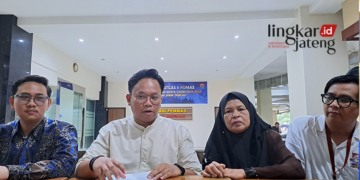 LAPOR: Siyem melaporkan tanah waris dari bapaknya yang diduga diserobot oleh Pemdes Karangasem ke Polda Jawa Tengah. (Dok. Pribadi for Lingkarjateng.id)