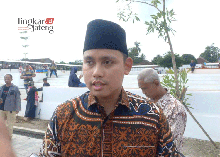 Bupati Kendal, Dico M Ganinduto saat dimintai keterangan. (Arvian Maulana/Lingkarjateng.id)