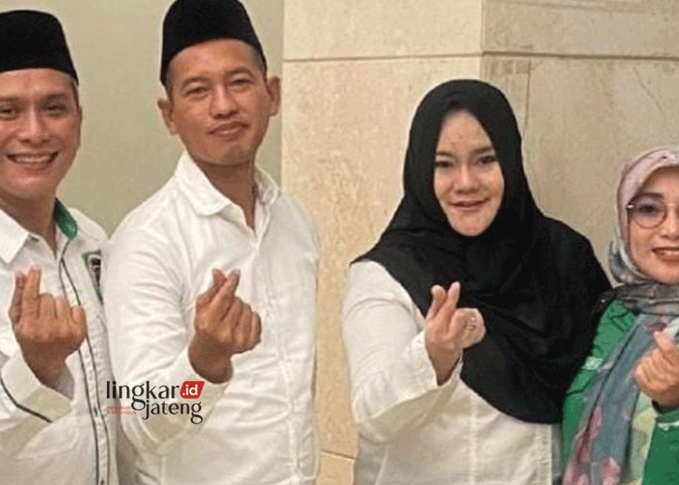Mirna Annisa dan Urkie Hidayat bersam pengurus DPC PPP beberapa waktu lalu. (Dok. Lingkarjateng.id)