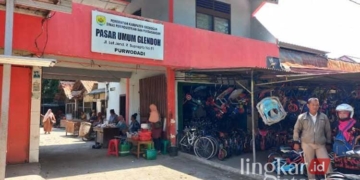 Suasana Pasar Glendoh yang lama di Jalan R. Suprapto, Kabupaten Grobogan. (Dok. Pribadi/Lingkarjateng.id)