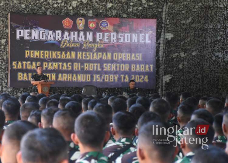 Pengarahan personel dalam rangka pemeriksaan kesiapan operasi Satgas Pamtas RI-RDTL Sektor Barat Batalyon Arhanud 15/DBY TA 2024 pada Rabu, 21 Agustus 2024. (Dok. HMS/Lingkarjateng.id)