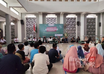 Lazismu Pati menyelenggarakan acara "Muharram Ceria Muharram Merdeka" dengan tema "Bahagia Bersama Anak Hebat di Hari Kemerdekaan" di Masjid Moch Dahlan Pati, Jumat, 2 Agustus 2024. (Nailin RA/Lingkarjateng.id