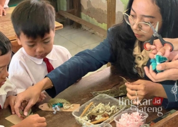 Tingkatkan Kreatifitas Anak Mahasiswa UNDIP Gelar Program Pemanfaatan Herbarium Kering