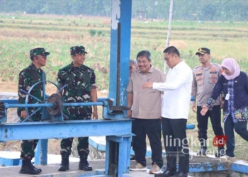 Wakil Menteri Pertanian RI, Sudaryono, mengunjungi Stasiun Pompa Tambakromo yang berlokasi di Desa Kedumulyo, Kecamatan Sukolilo, Kabupaten Pati, pada Jumat, 2 Agustus 2024. (Setyo Nugroho/Lingkarjateng.id)