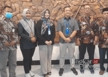 Pasangan Bakal Calon Wali Kota-Wakil Wali Kota Pekalongan, HA Afzan Arslan Djunaid dan Hj Balgis Diab, saat menjalani tes kesehatan syarat Pilkada di RSUP dr. Kariadi Semarang pada Jumat, 30 Agustus 2024 lalu. (Dok. KPU Kota Pekalongan/Lingkarjateng.id)