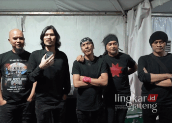 Personel grup band Dewa 19. (Muhammad Aminudin/Lingkarjateng.id)