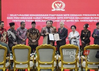 Pemulihan Nama Baik Soekarno