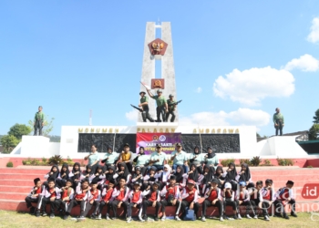 Karya bakti membersihkan monumen Palagan Ambarawa dalam rangka Hari Ulang Tahun ke-65 PEPABRI pada Sabtu, 7 September 2024. (Dok. Lingkarjateng.id)