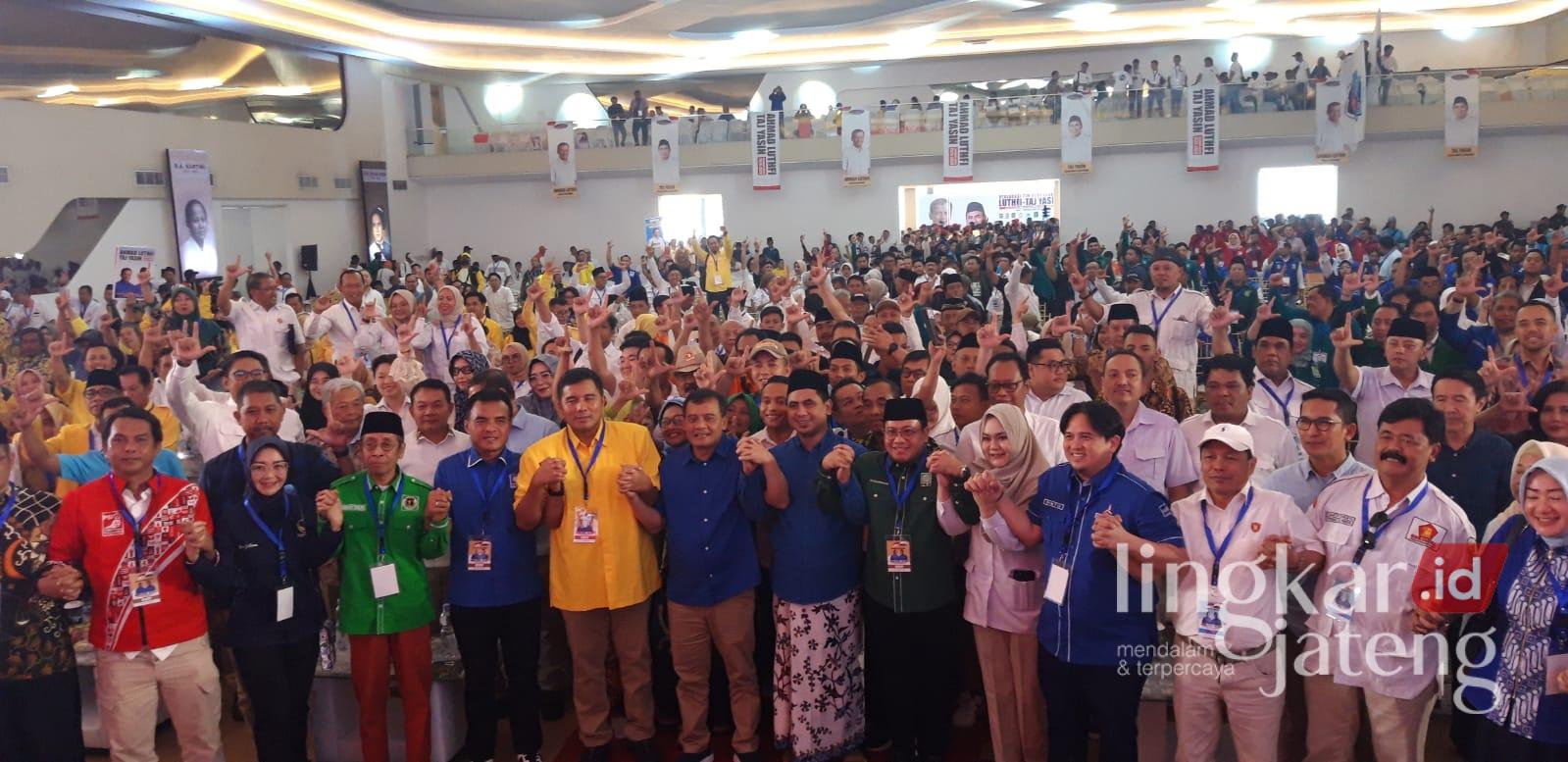Didukung 15 Partai, Tim Pemenangan Luthfi-Taj Yasin Gelar Deklarasi Usung Tema 'Ngopeni-Ngelakoni' 25 Deklarasi tim pemenangan Ahmad Lutfi dan Taj Yasin bersama 15 partai pendukung di Mac Ballroom Semarang, Sabtu, 7 September 2024. (Syahril Muadz/Lingkarjateng.id)